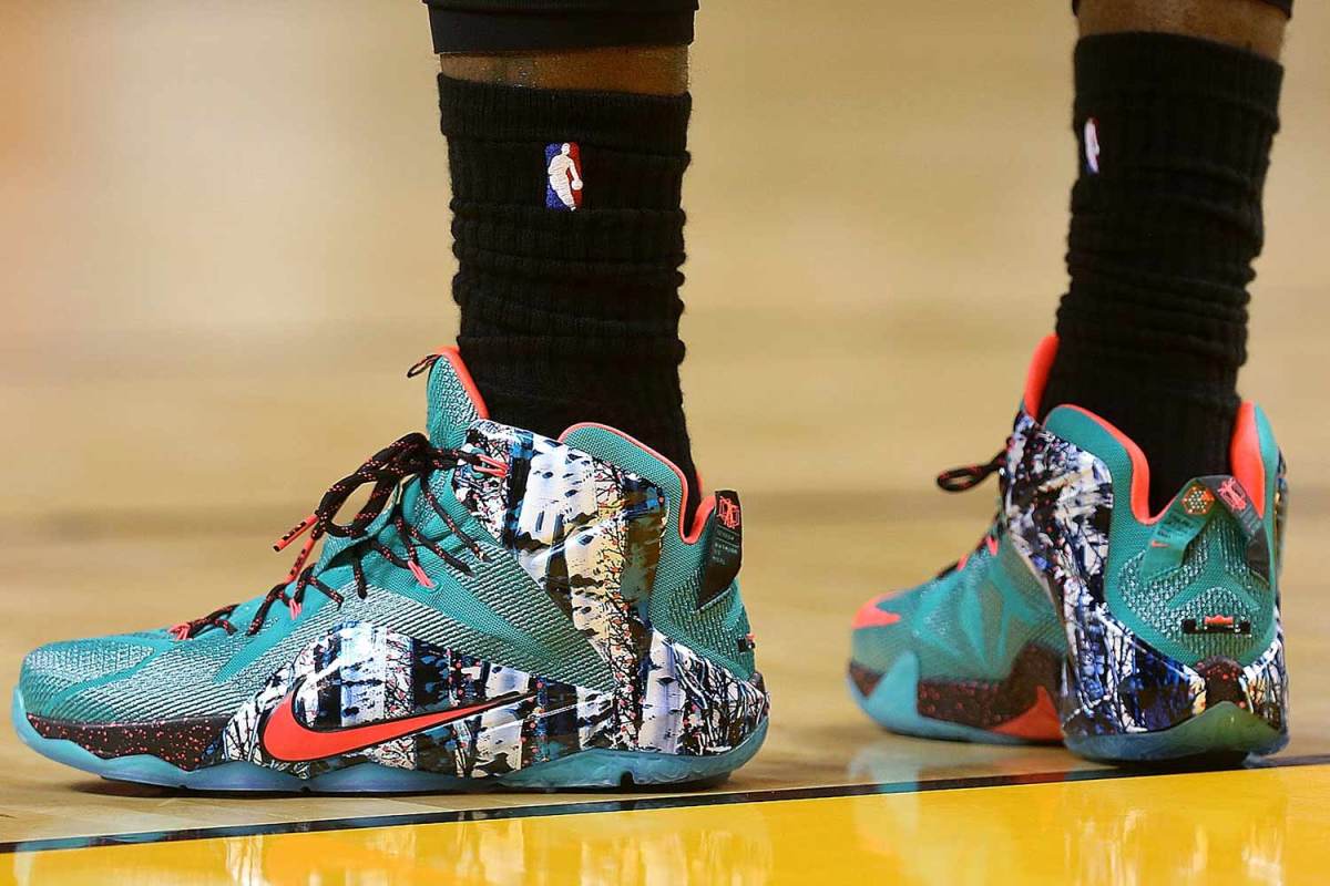 LeBron James X